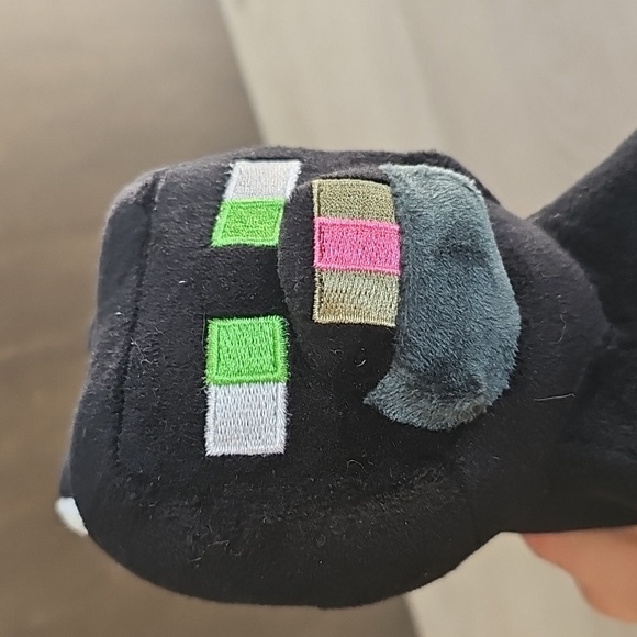 Spin Master Minecraft Black Cat 8" Plush - Picture 4 of 5